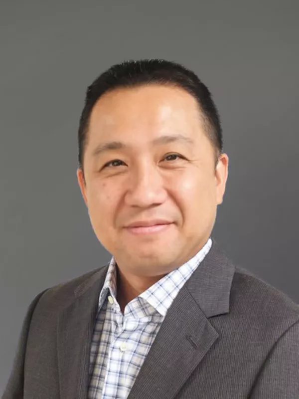 Dr Roger Huang